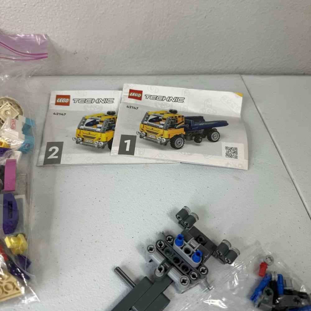 LEGO Friends Bulk Girls Lot with Mini-Doll Figures & Horses And Extras